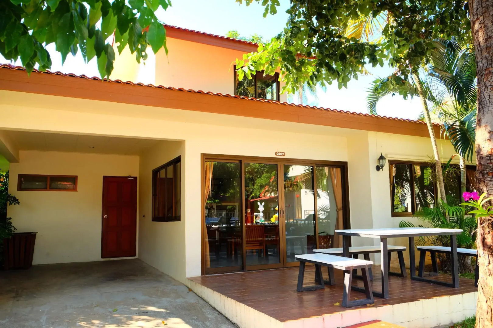 New Travel Beach Resort