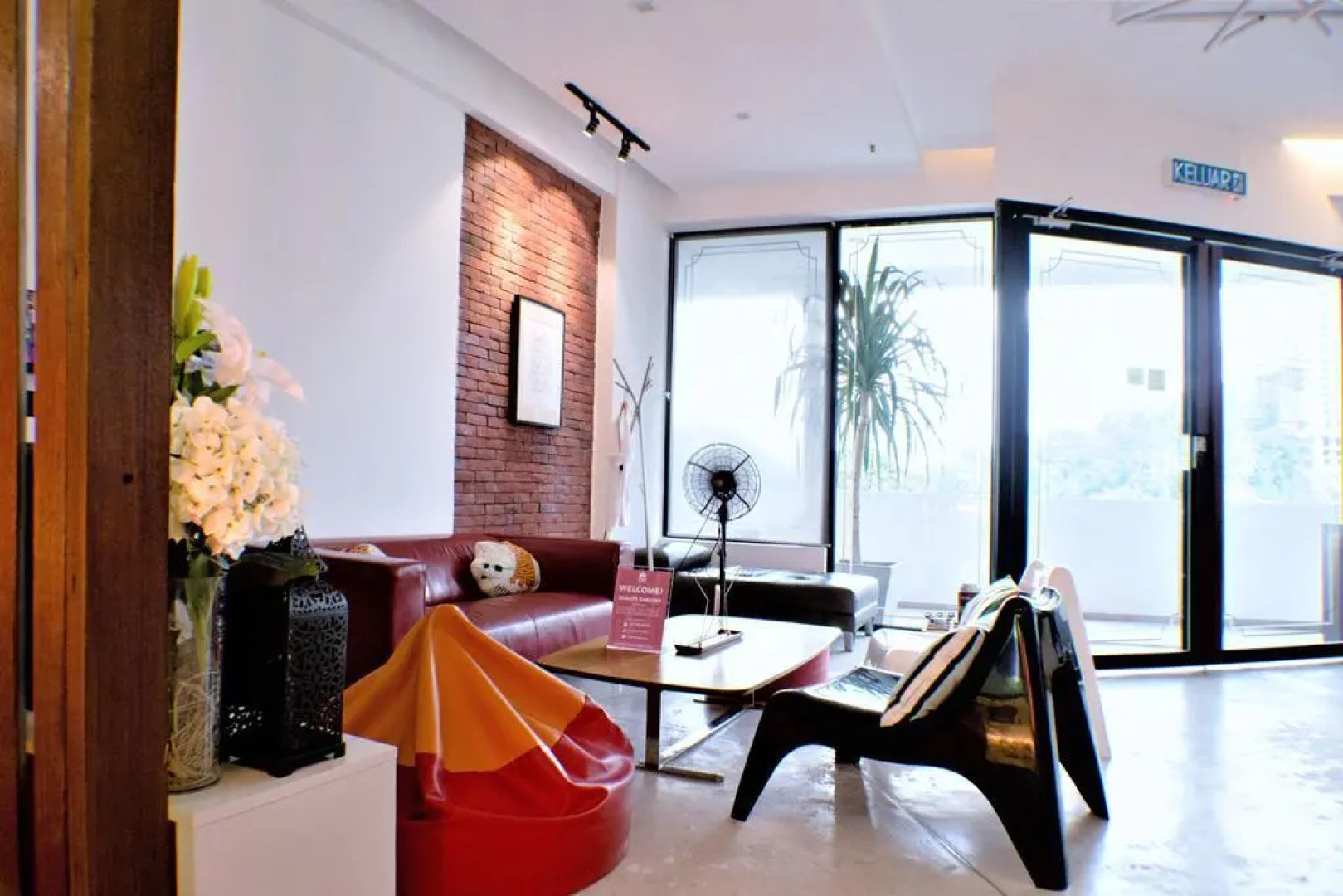 ZEN Rooms Eden Parade