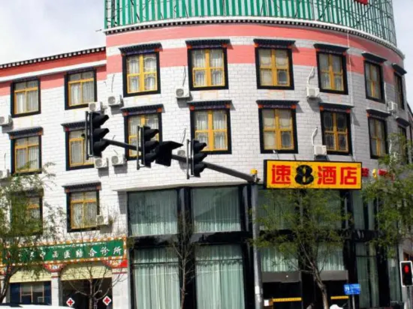 Super 8 Lhasa DuoDiLu