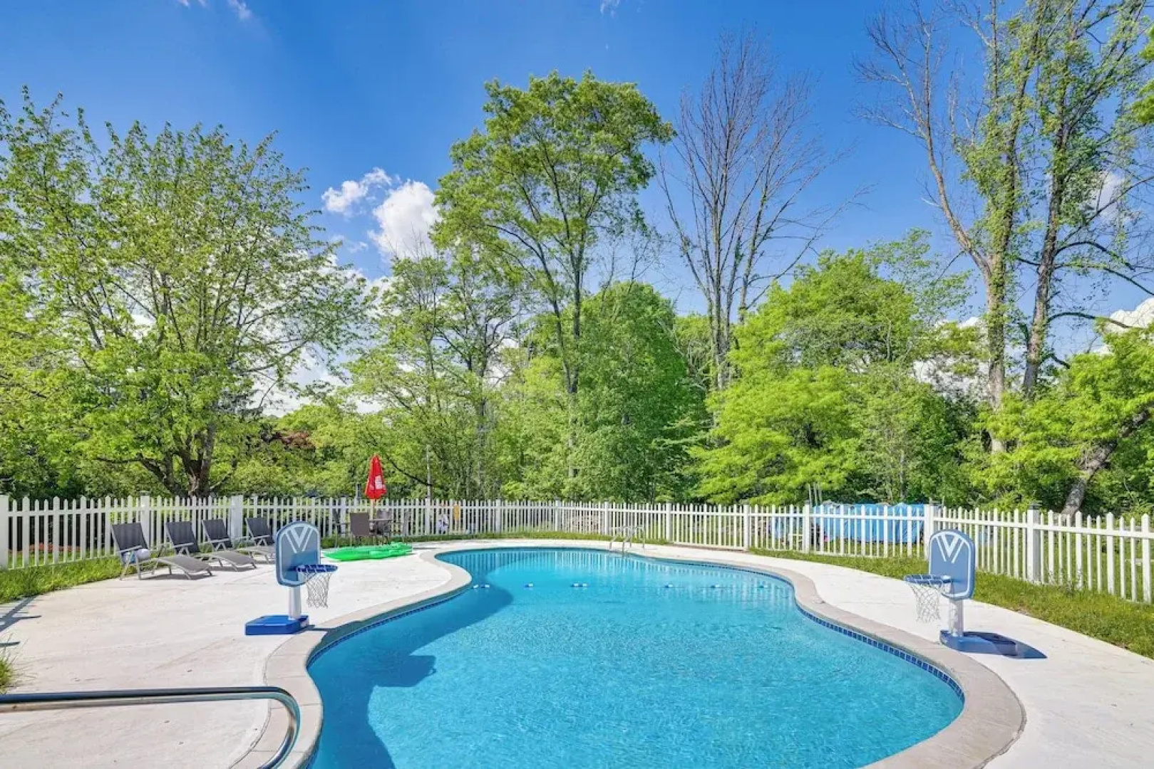 Outdoor Oasis: Cresco Family Home w/ Hot Tub