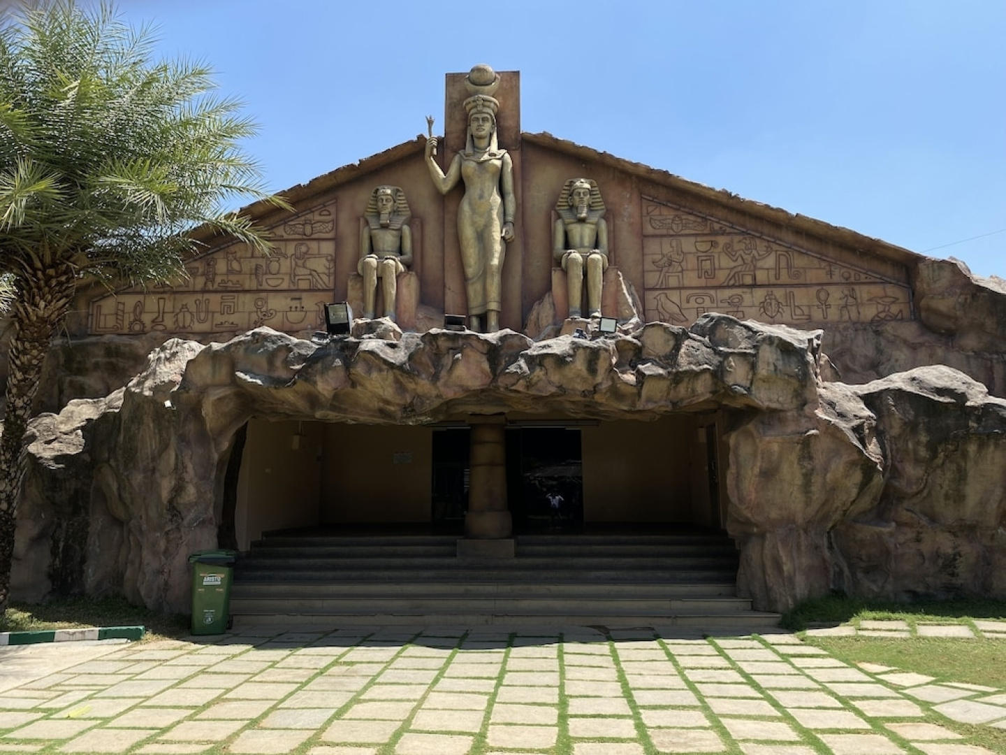 Regenta Resort Golden Amoon