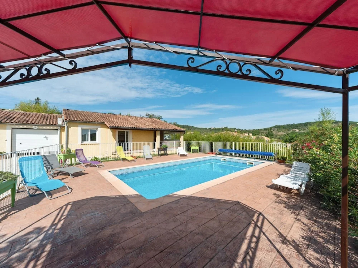 Cozy Holiday Home in Vagnas with Swimming Pool