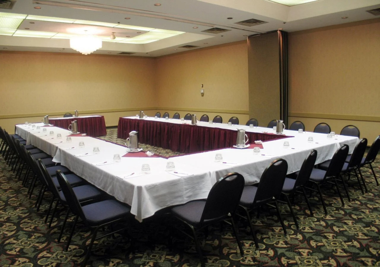 Sheraton Grand Rapids Airport Hotel