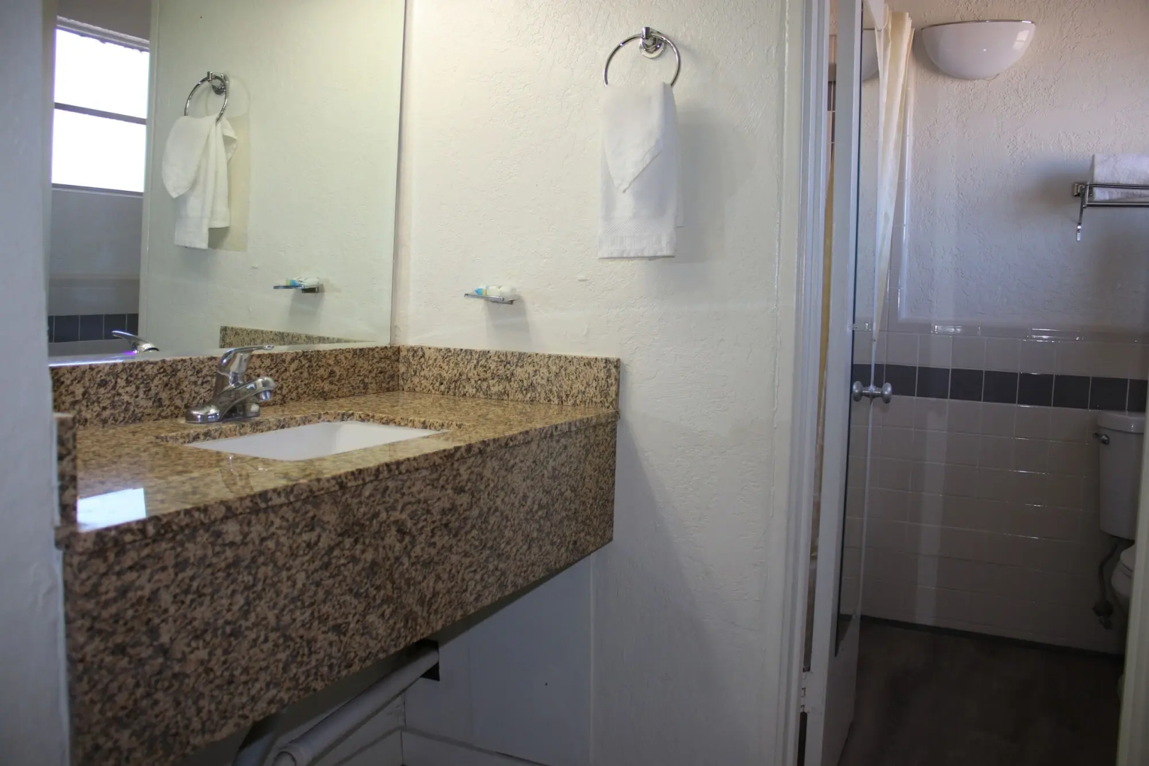 The Classic Desert Aire Hotel