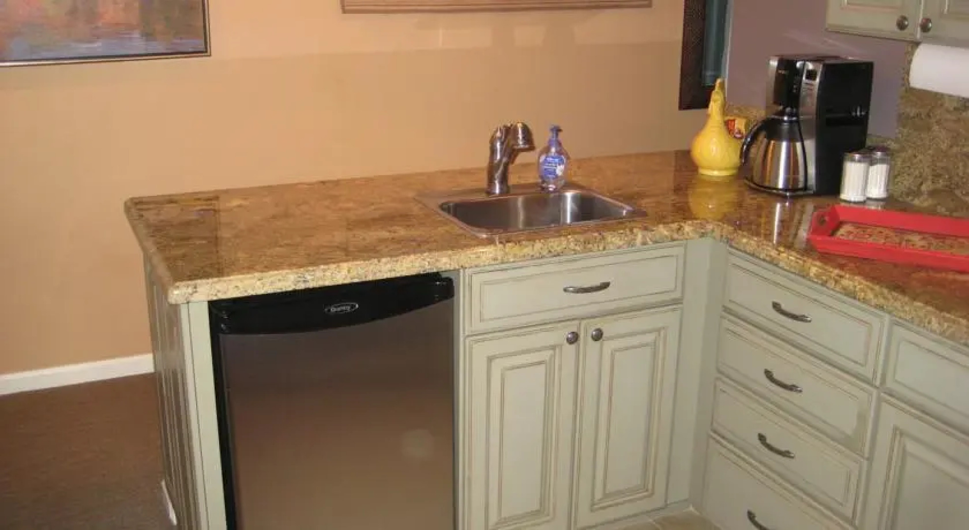 A Pied-A-Terre in Belmont Shore