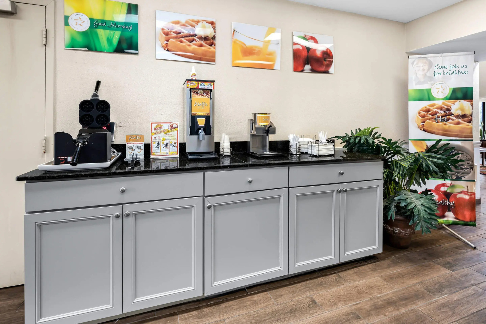 Quality Inn Decatur River City