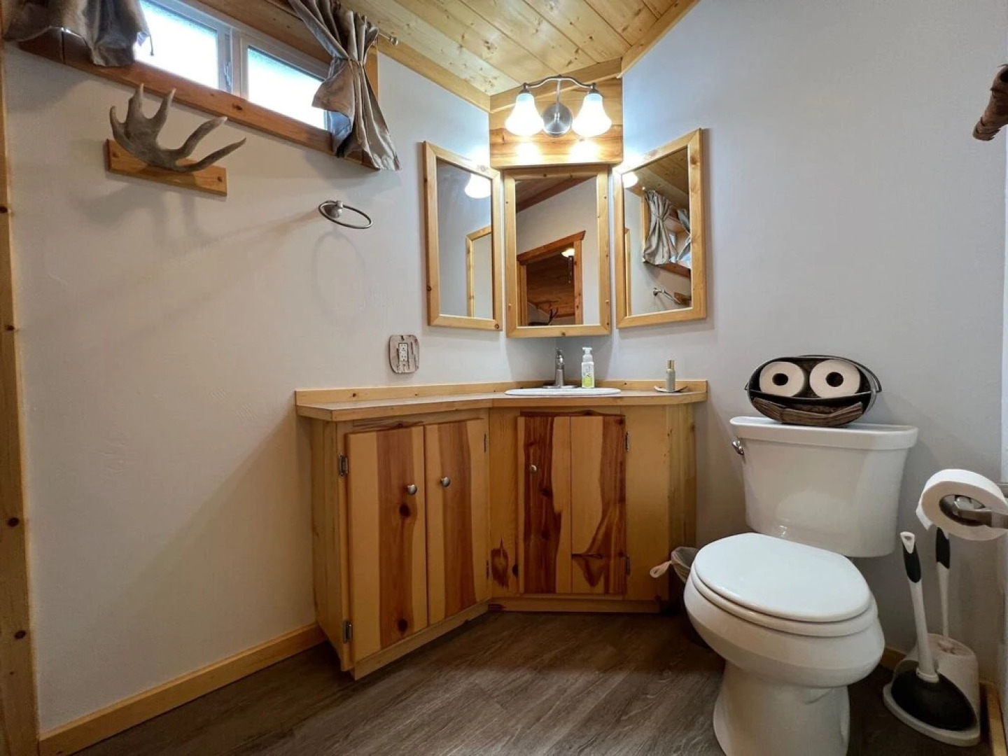 Blue Spruce Apartment