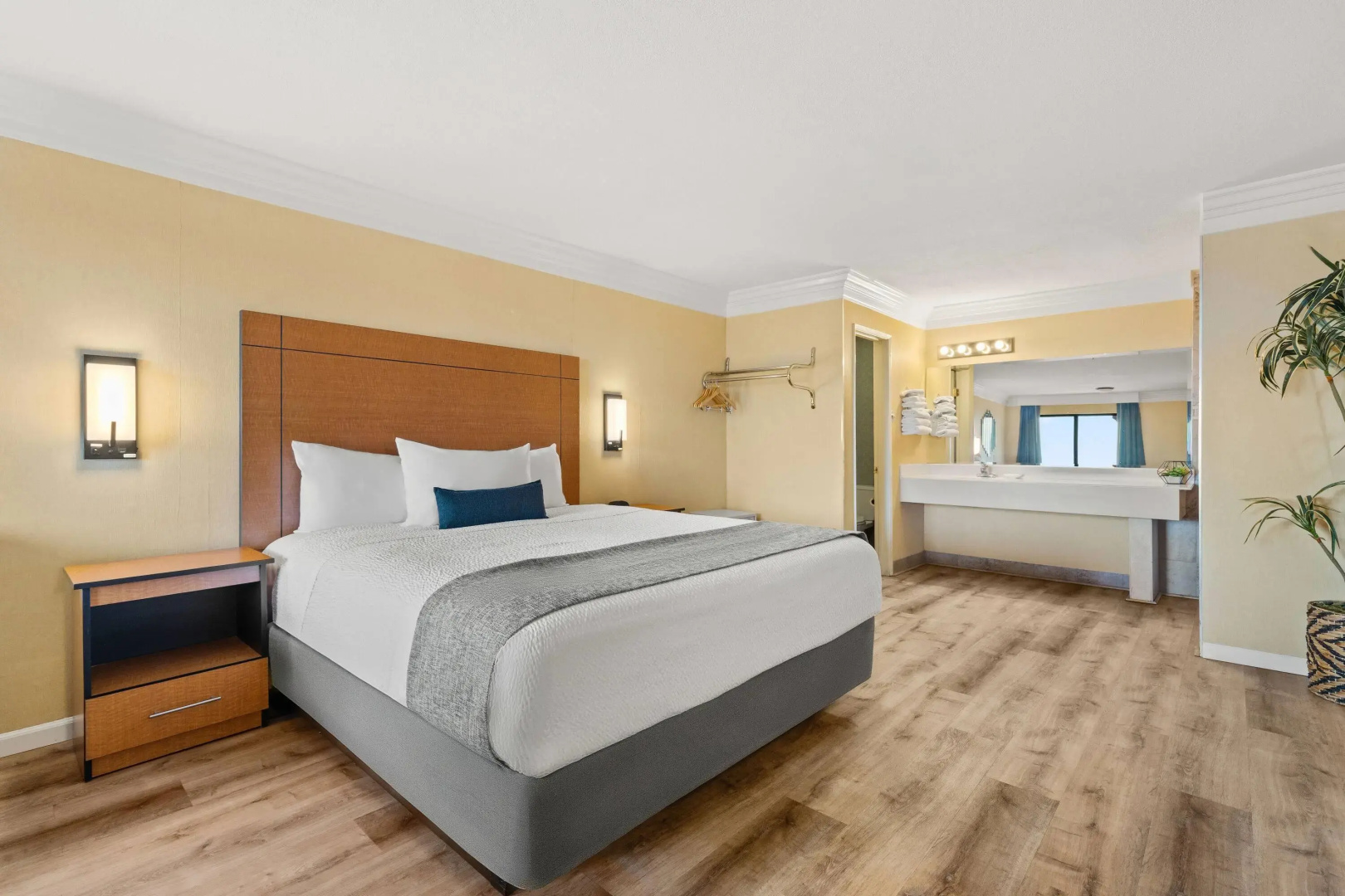 Travelodge by Wyndham San Clemente Beach