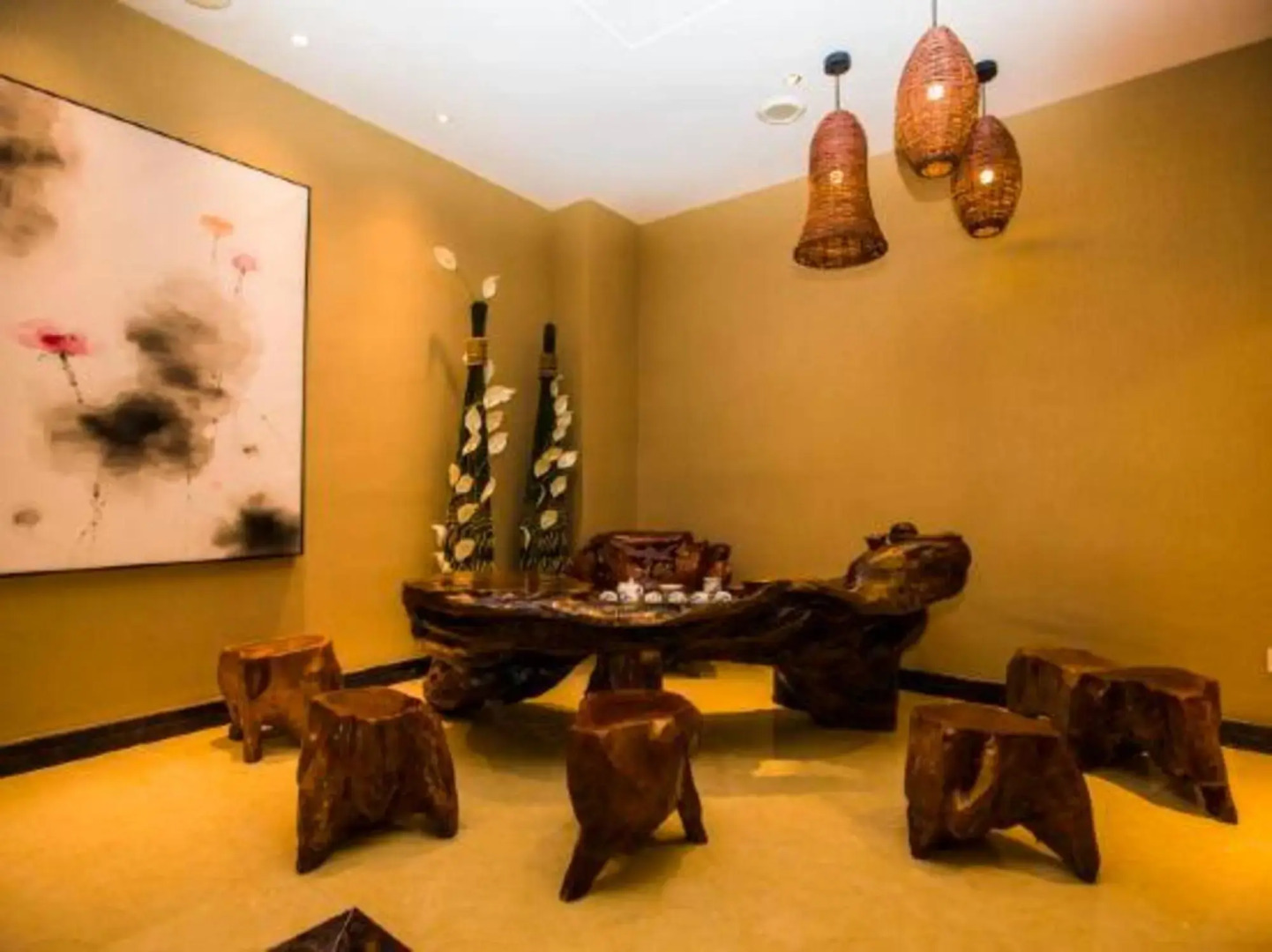 Oriental Hawaii Hotel (Heihe Central Pedestrian Street Shop)
