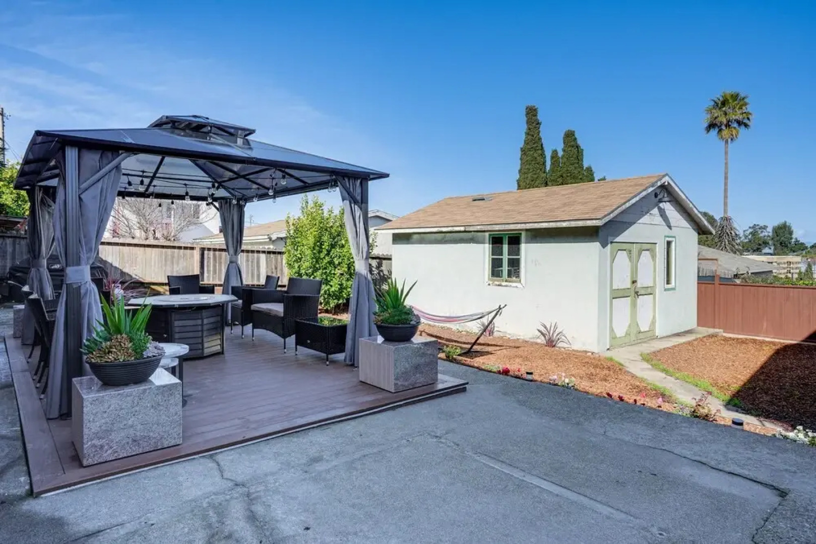Pinole Oasis w/ Gazebo & Gas Grill: Close to Napa