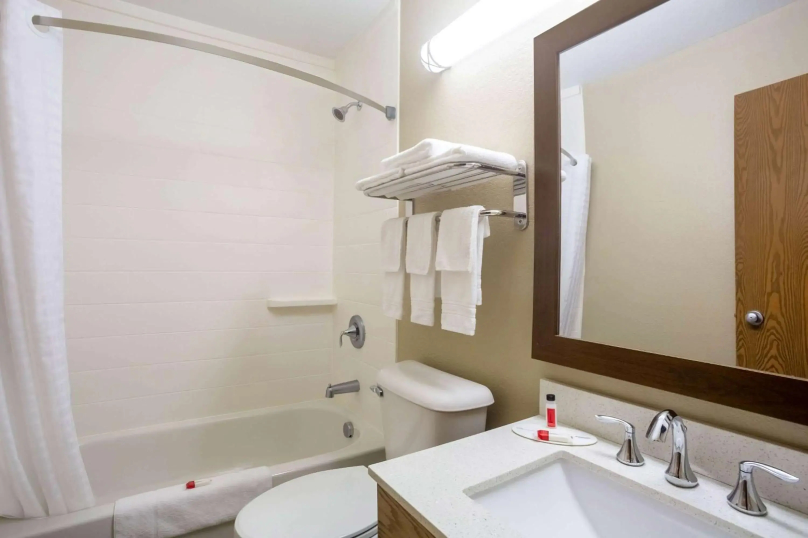 Super 8 by Wyndham Elkins