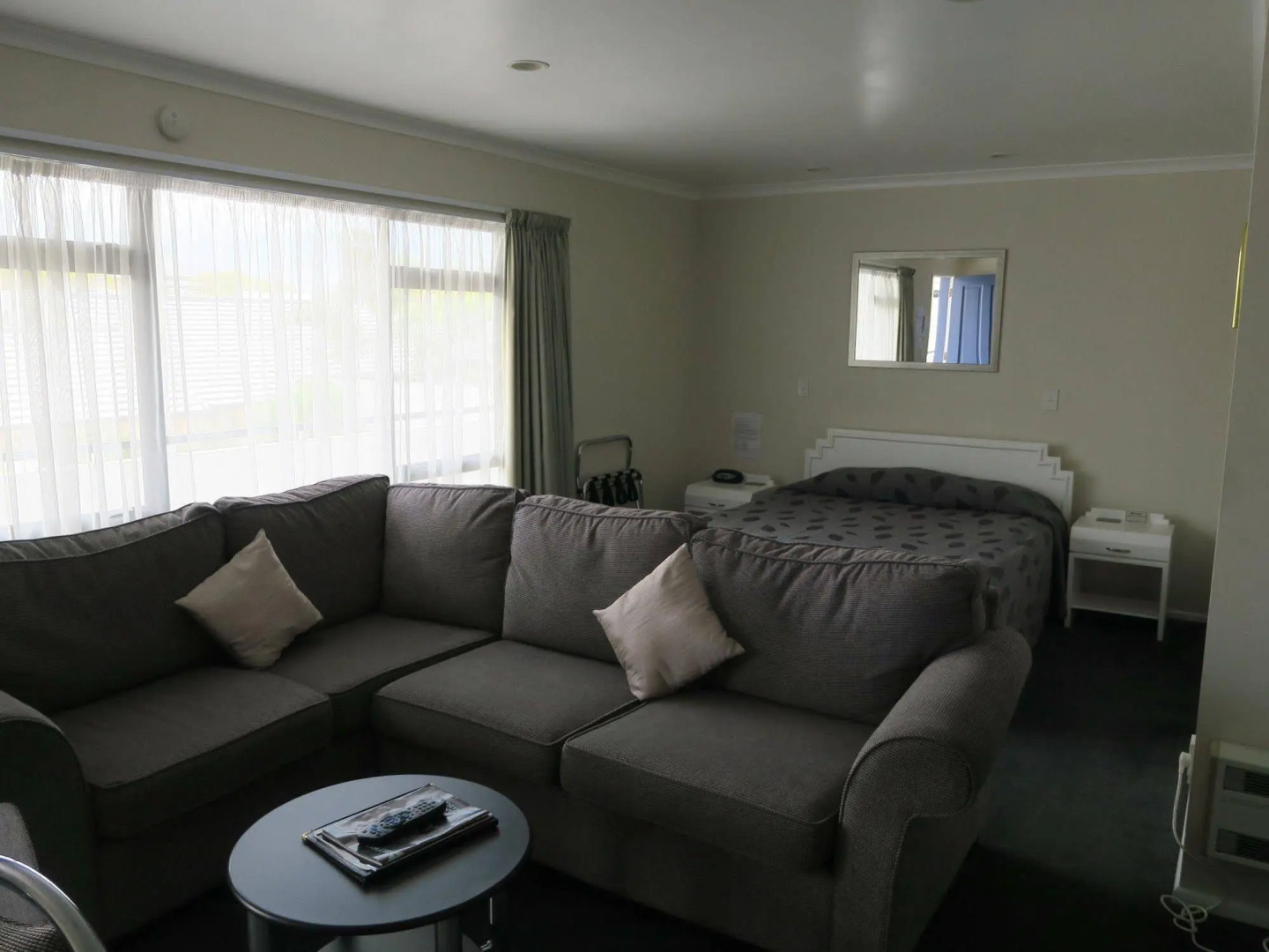 Shadzz Motel & Conference Centre