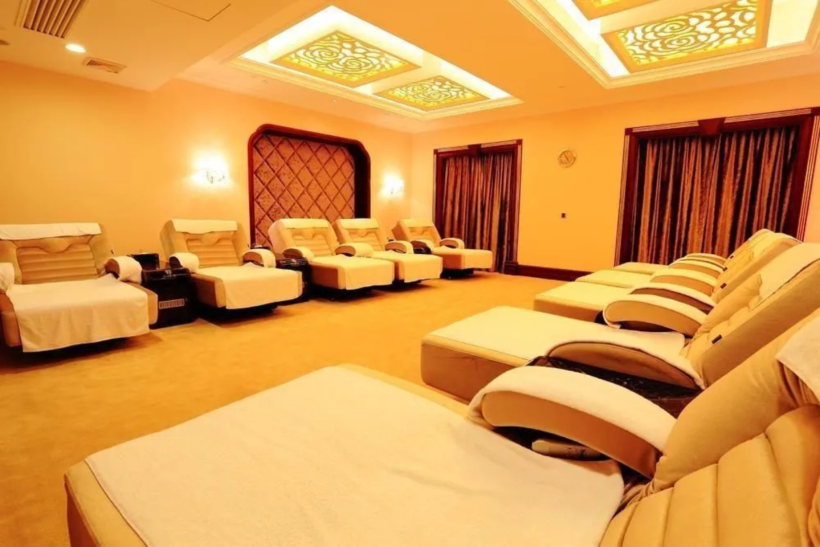 Zhang Jia Jie Cili Hotel