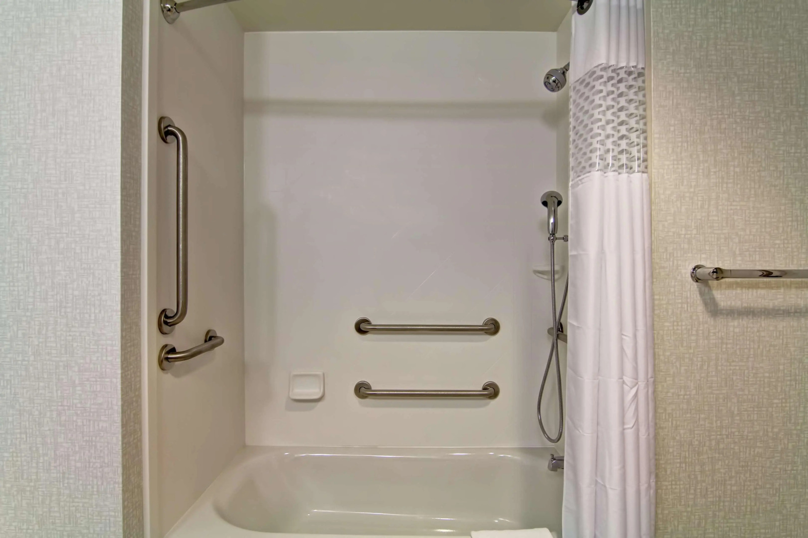 Hampton Inn & Suites Cincinnati-Downtown