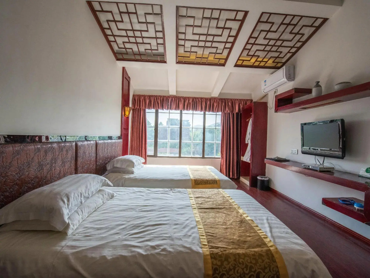 Shengquan Hot Spring Hotel