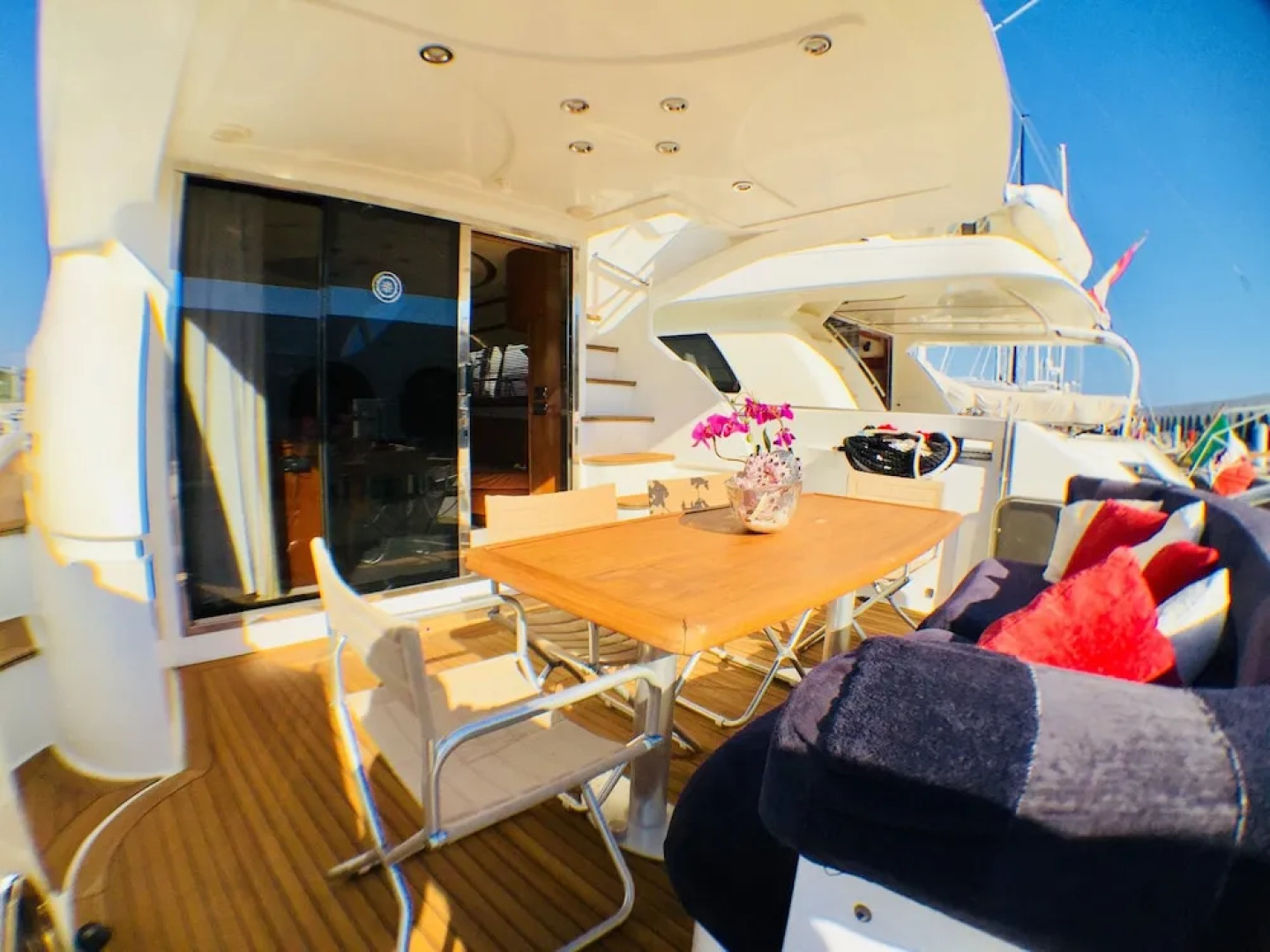 Easyacht Boat & Breakfast