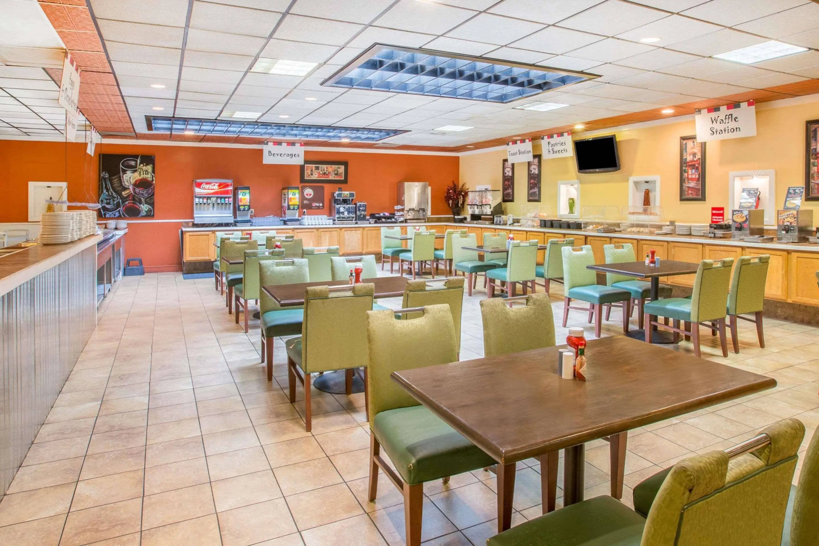 Clarion Inn & Suites and Convention Center