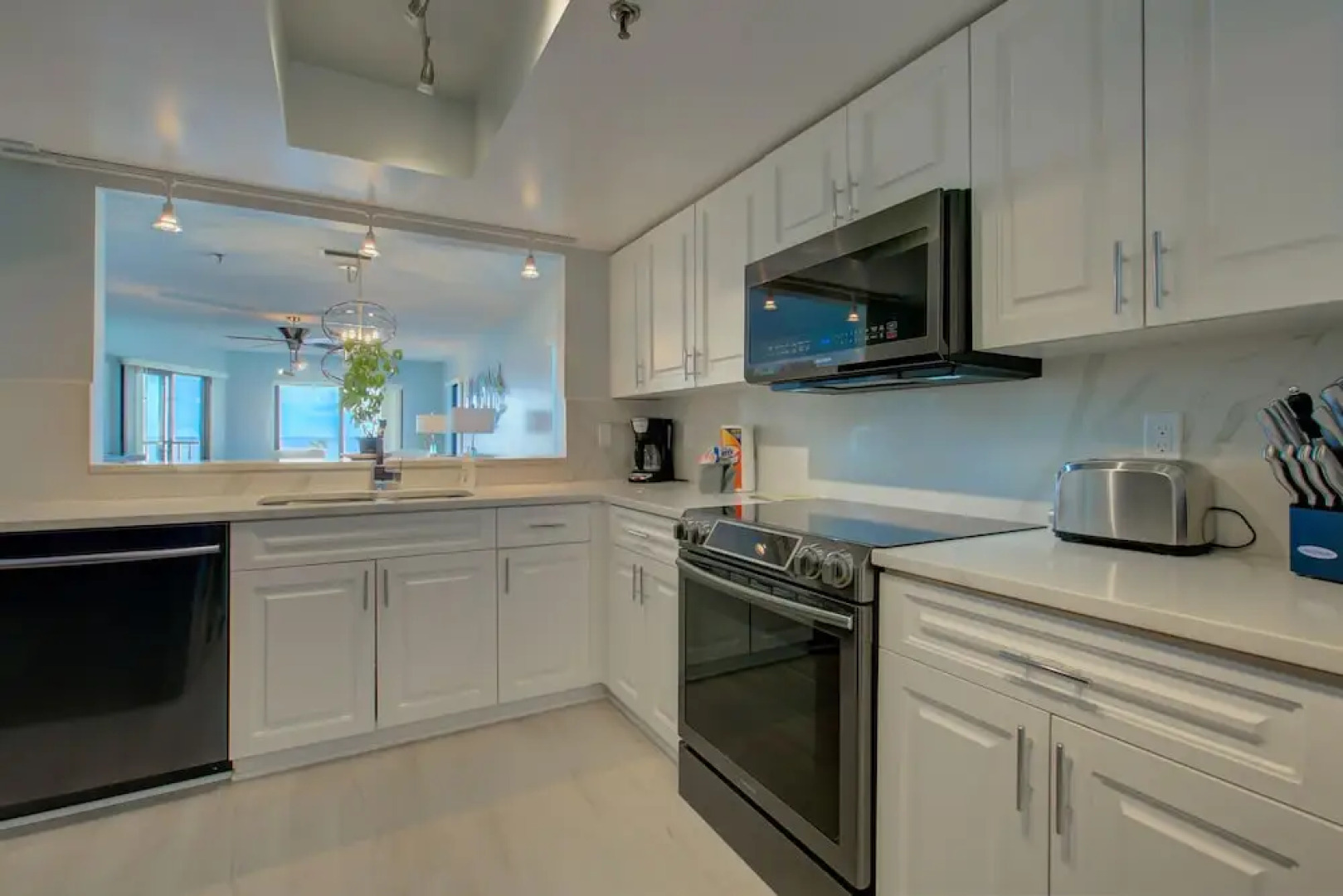 Beach Sands A 102 by Anna Maria