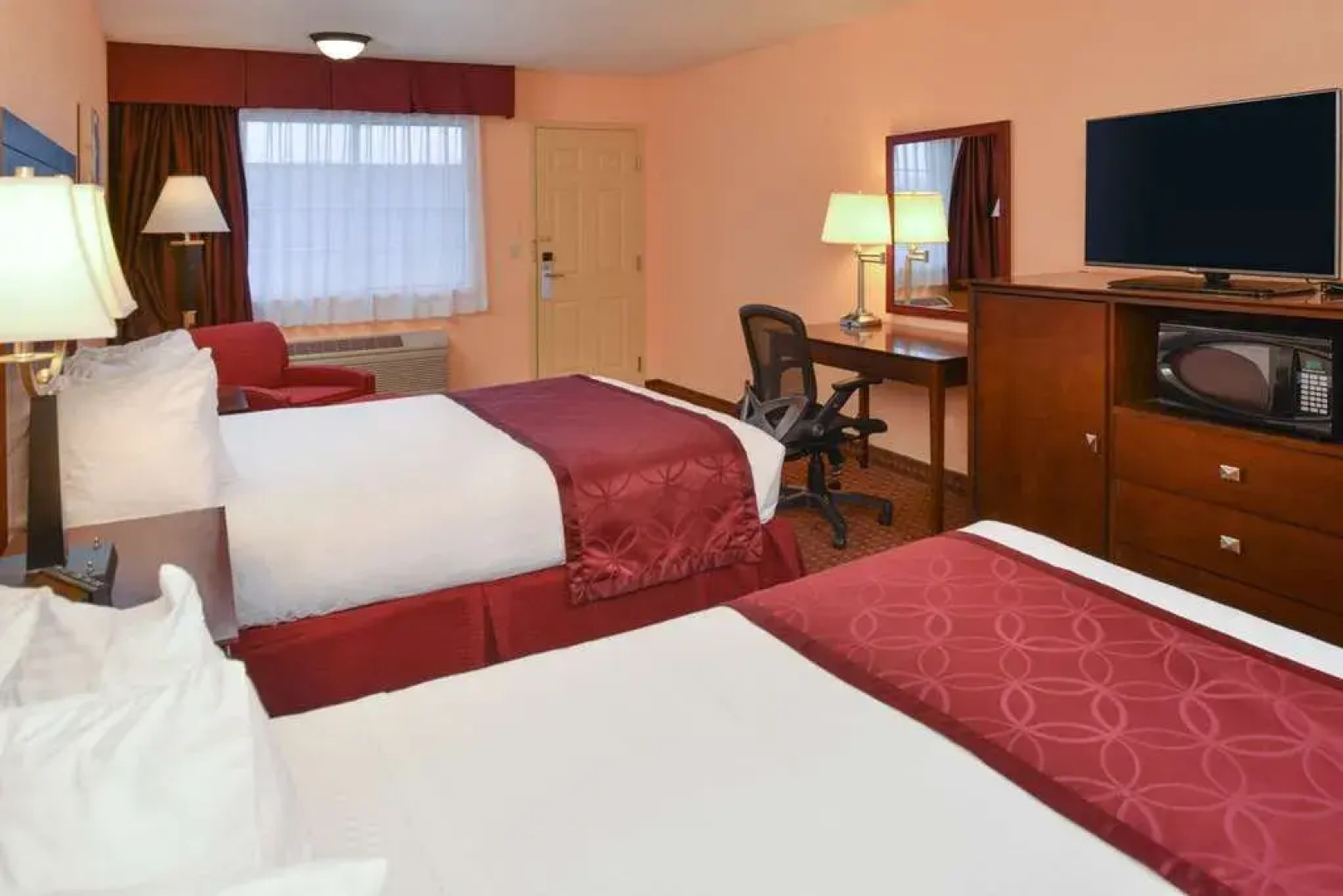 Days Inn By Wyndham Whitmore Lake