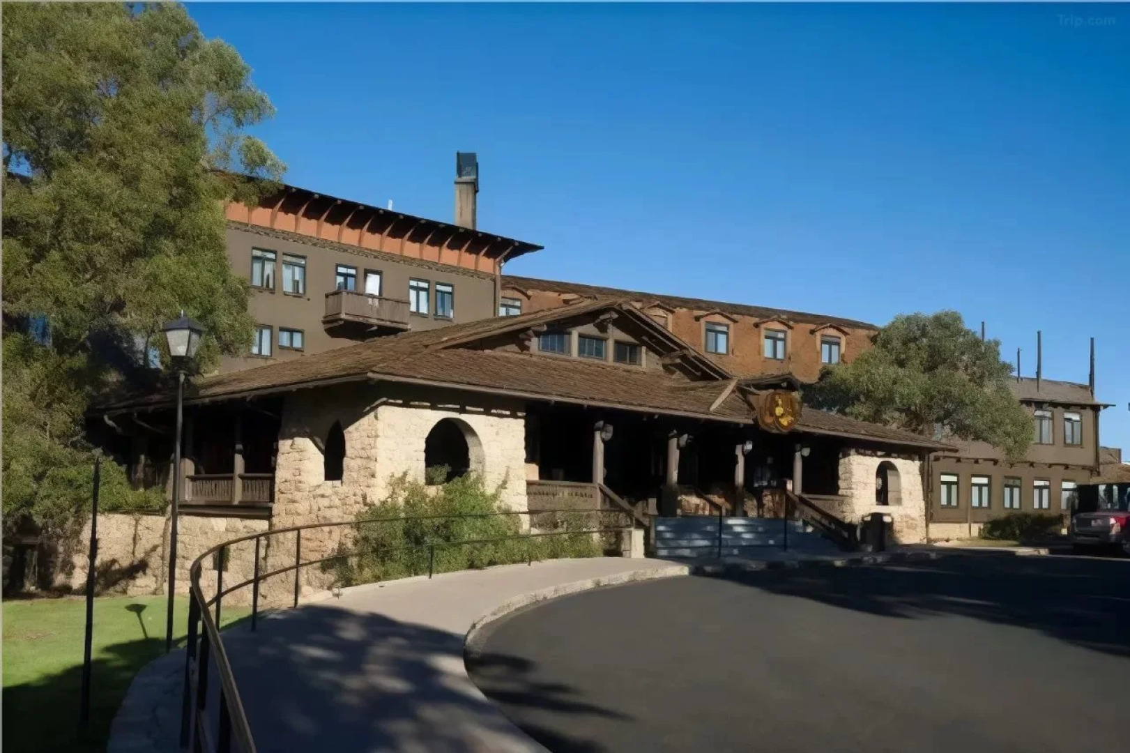 El Tovar - Inside the Park