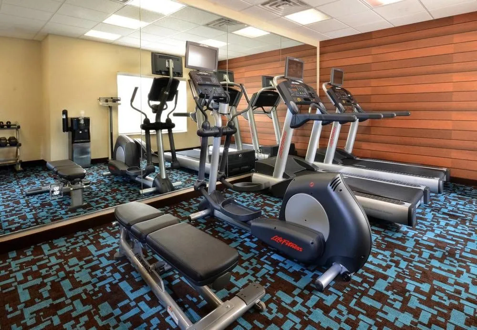 Fairfield Inn & Suites Roanoke North