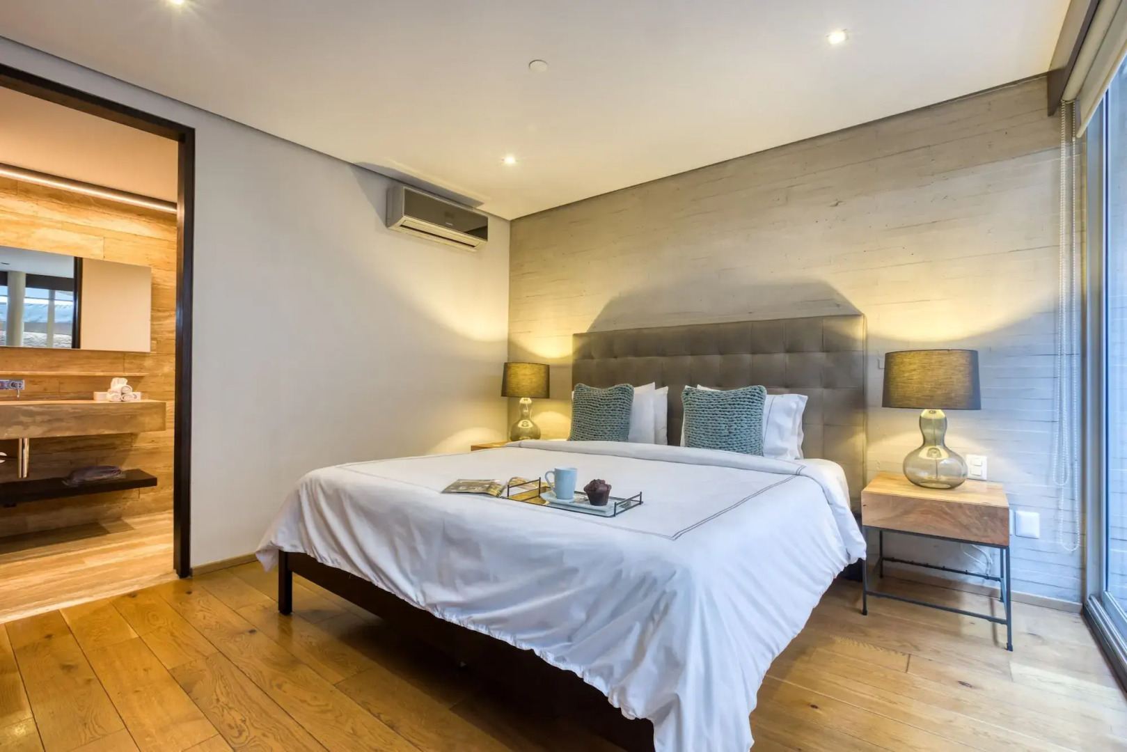 AR 218 Hotel by ULIV