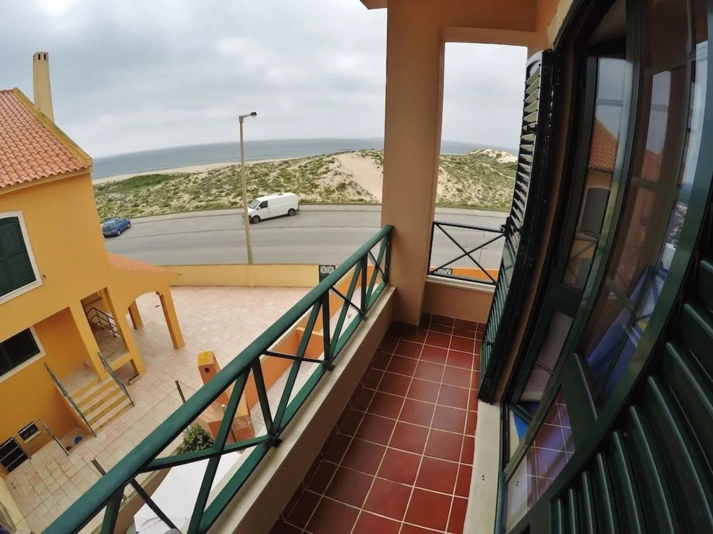 Supertubos Beach Hostel