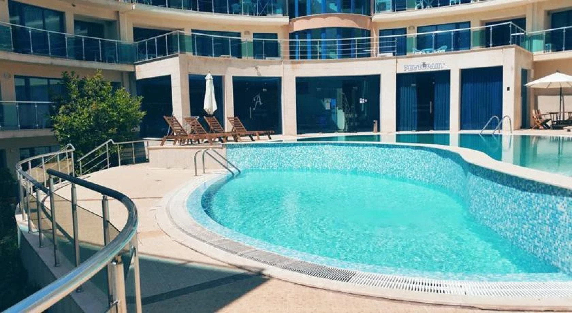 Apart Complex Aquamarine