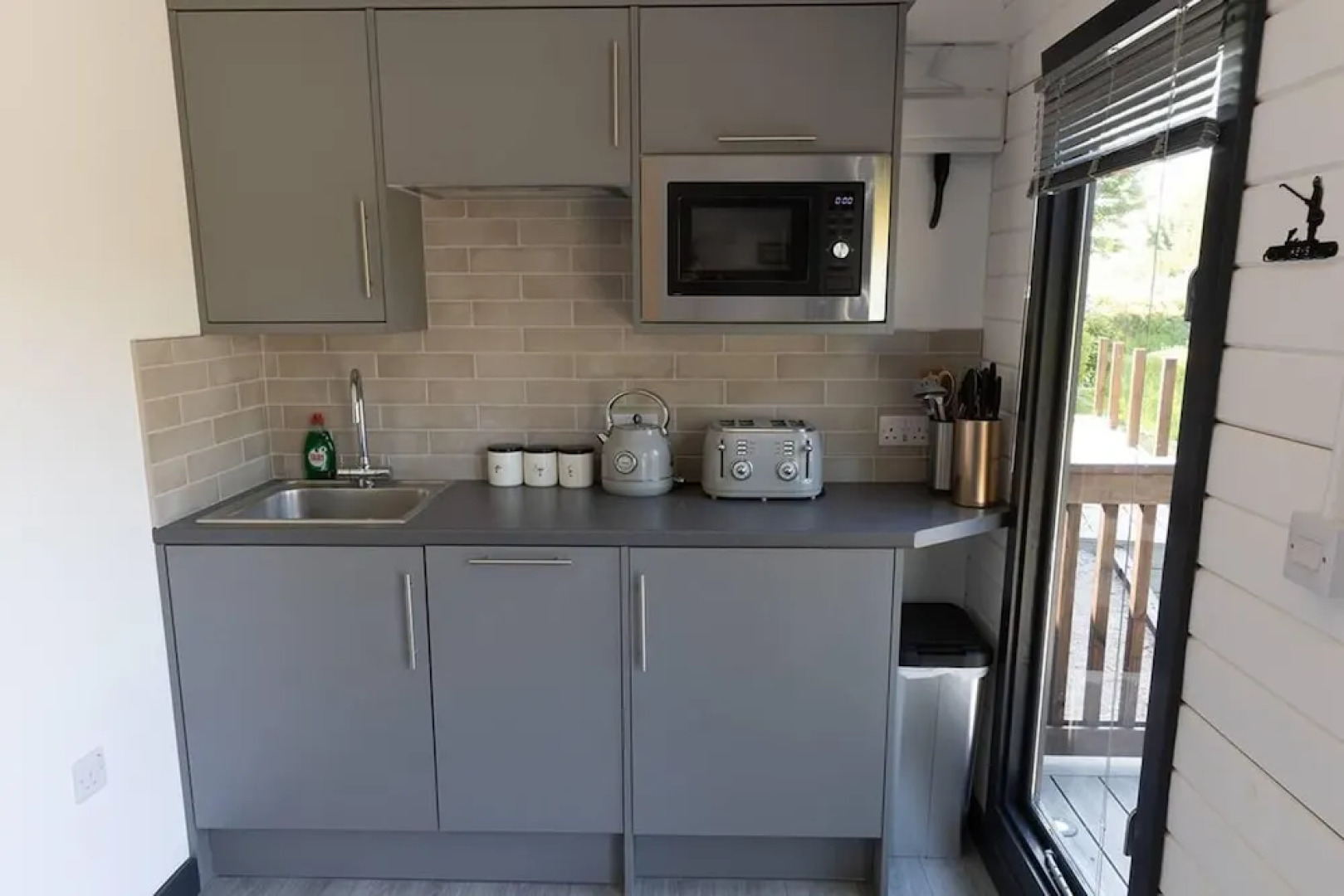 Beautiful Open Plan Lakeside Lodge, Shearsby