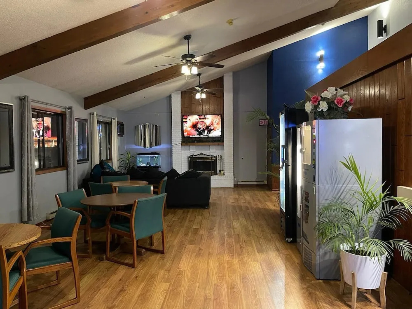 Belgium Inn & Suites