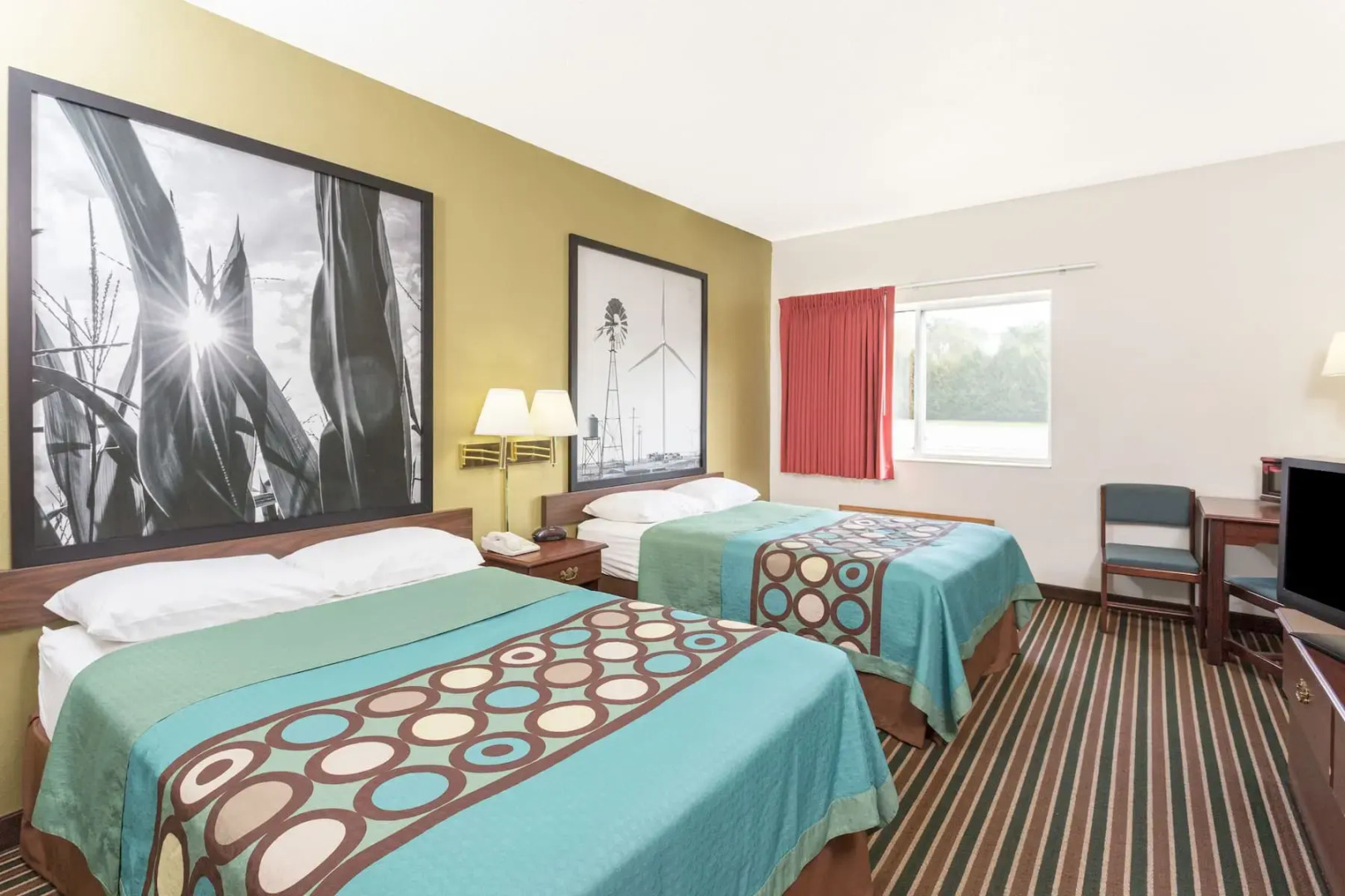 Super 8 by Wyndham Cresco IA