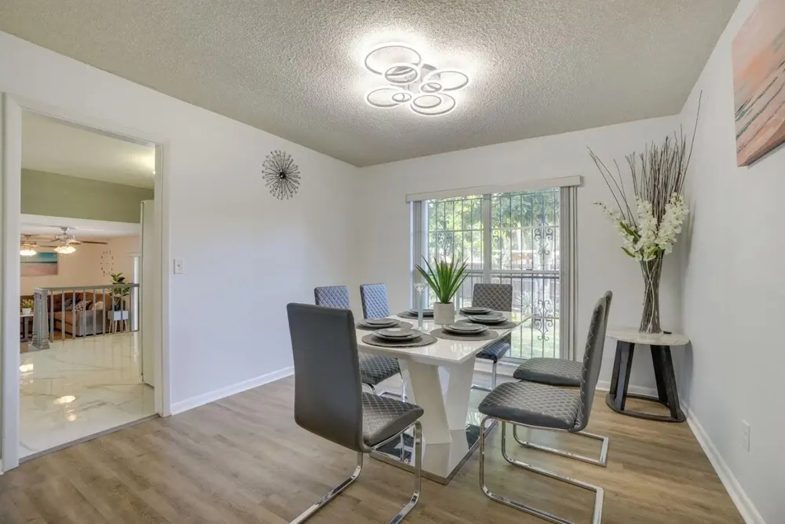 Spacious Tampa Vacation Rental ~ 7 Mi to Beach!