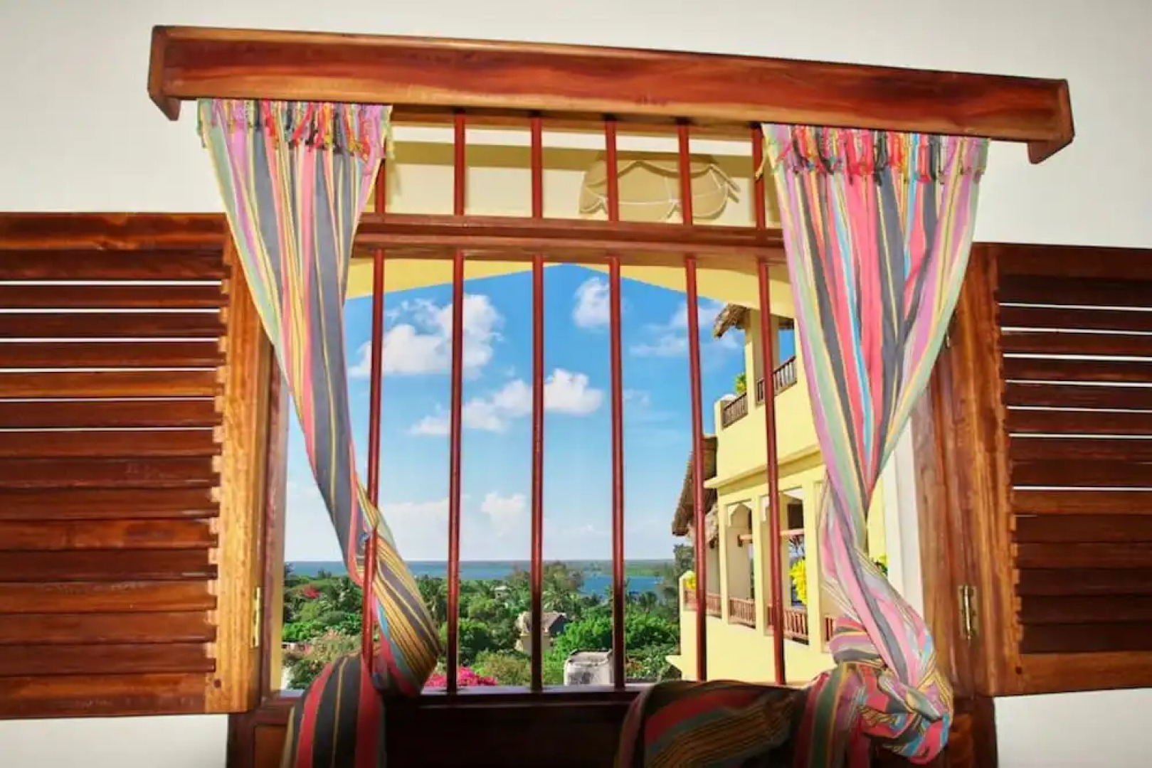 Msafini MangoTop Roof Hotel