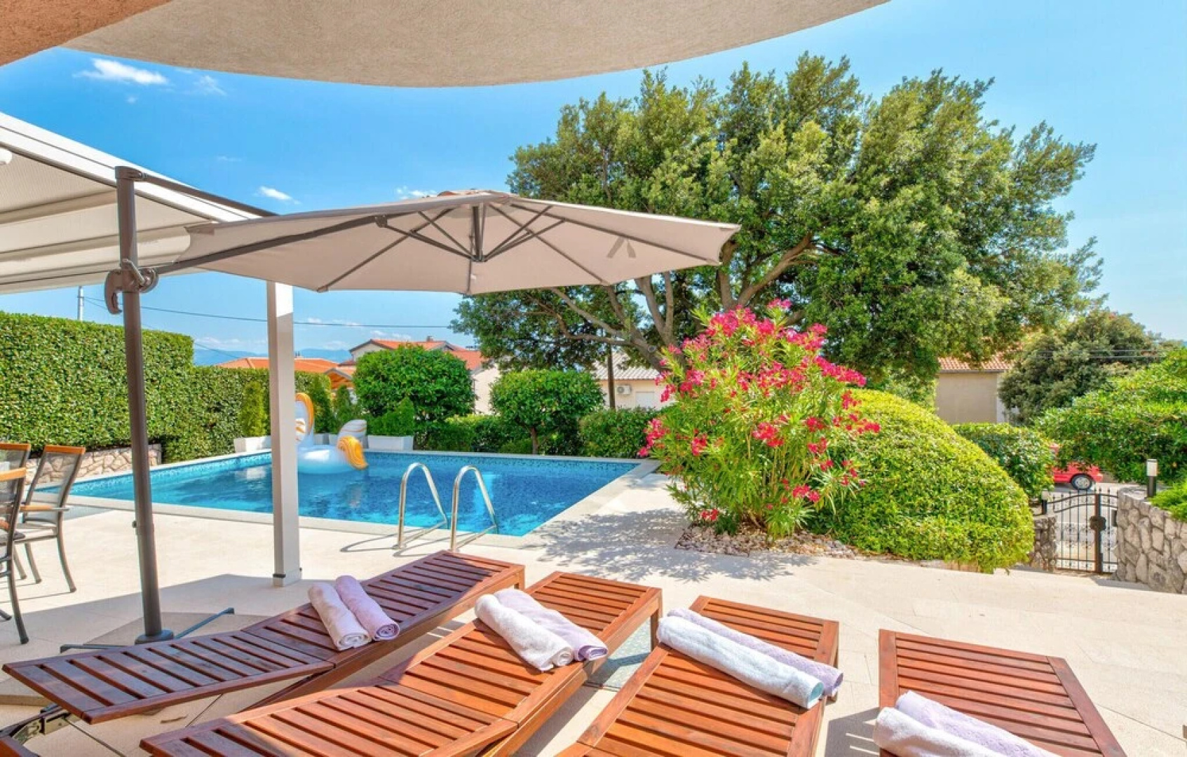 Nice Home in Novi Vinodolski With Wifi and 5 Bedrooms