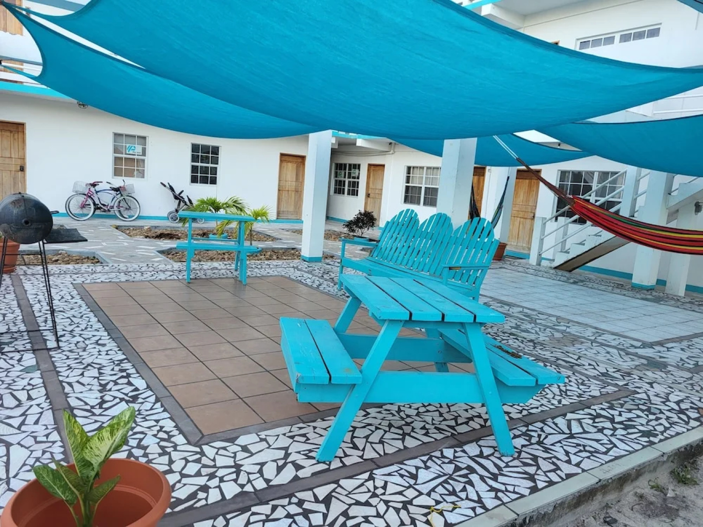 Rachel Land Apartment Suites