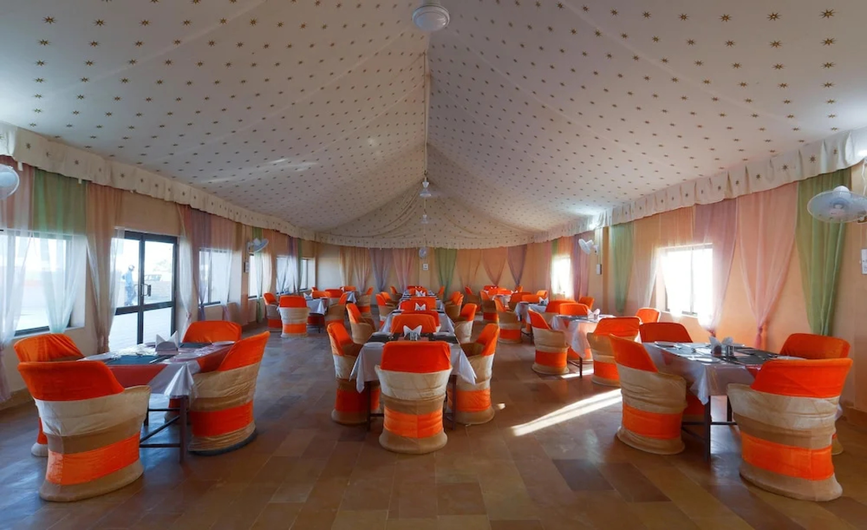 Camp e Khas