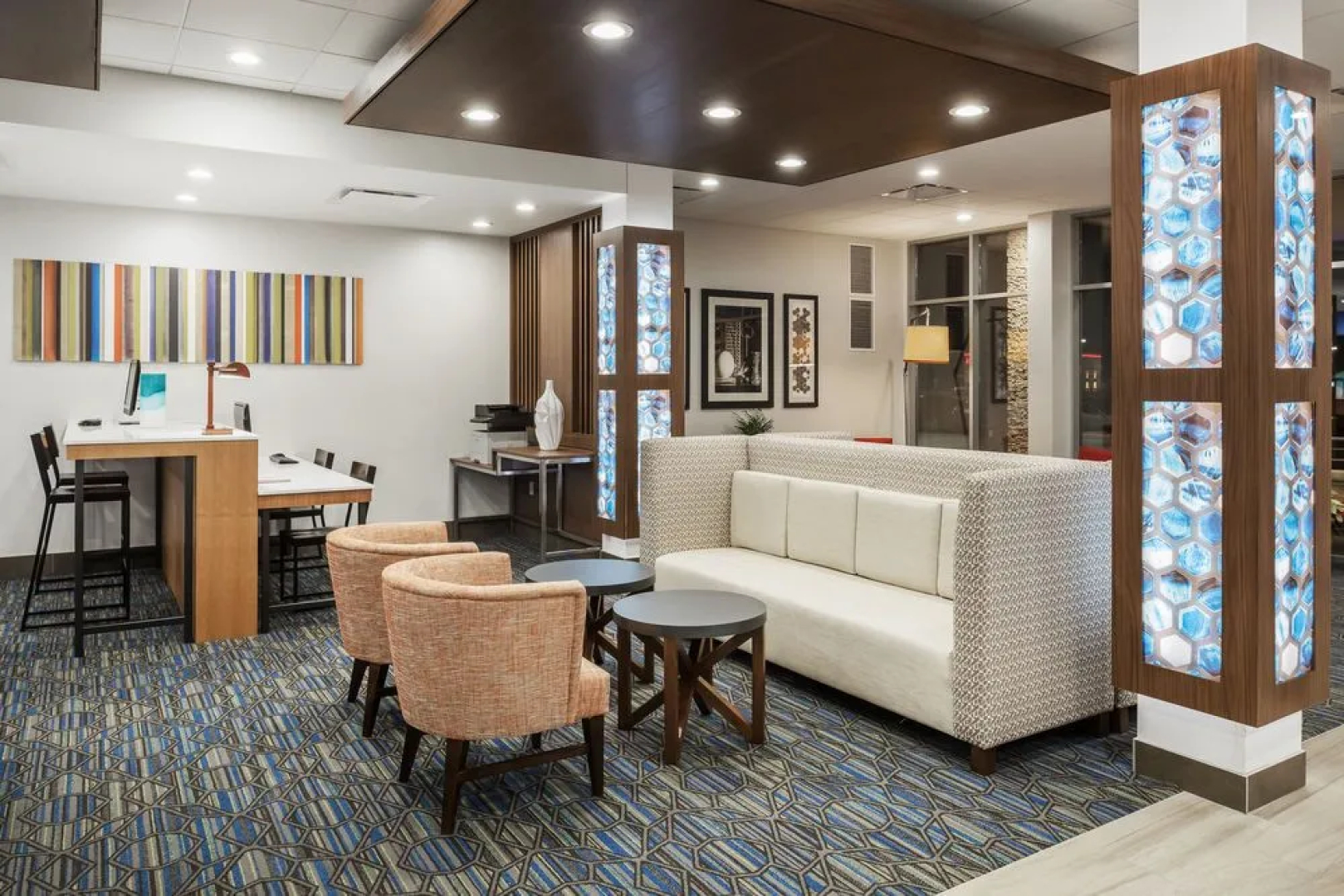 Regency Inn And Suites
