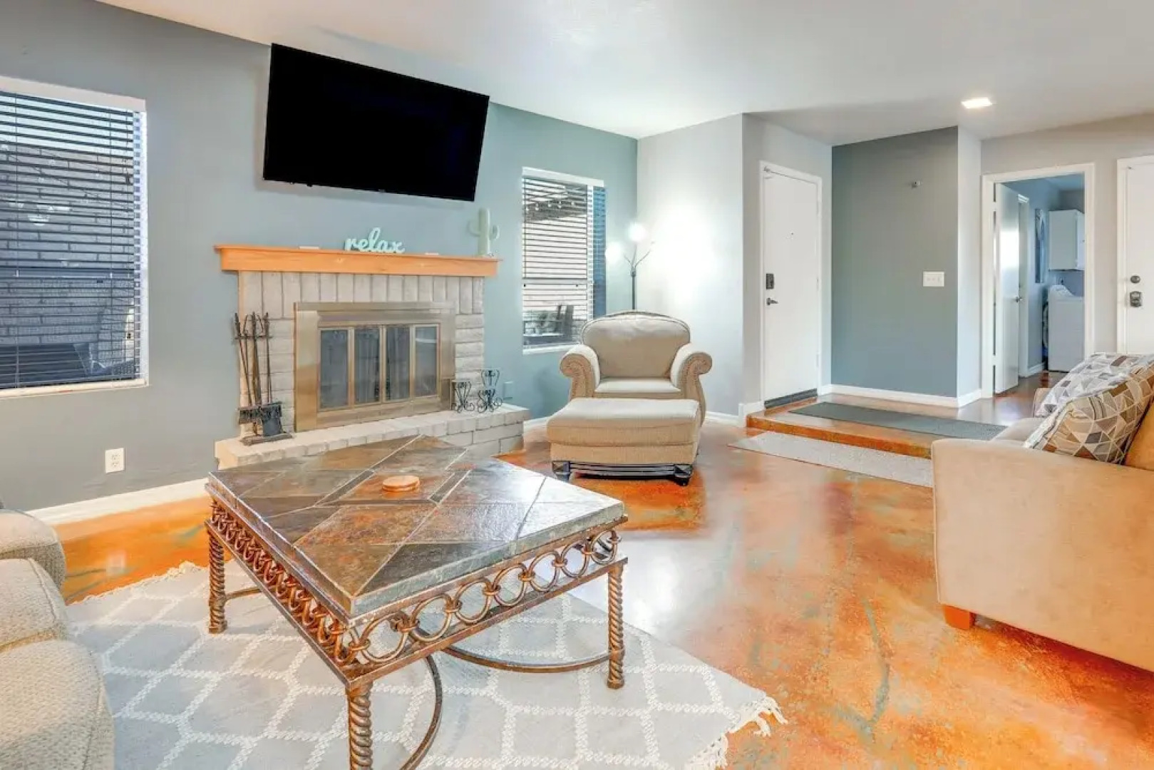 5 Mi to Asu: Tempe Home w/ Heated Pool & Fire Pit