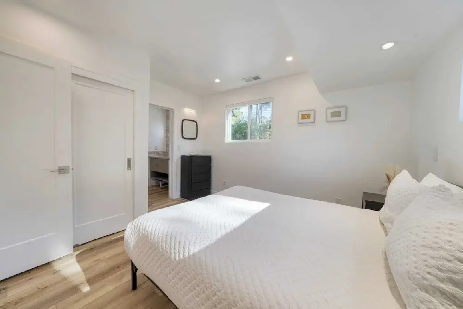 Sunridge Lookout by Avantstay Big Backyard Oasis + Patio, Central Location