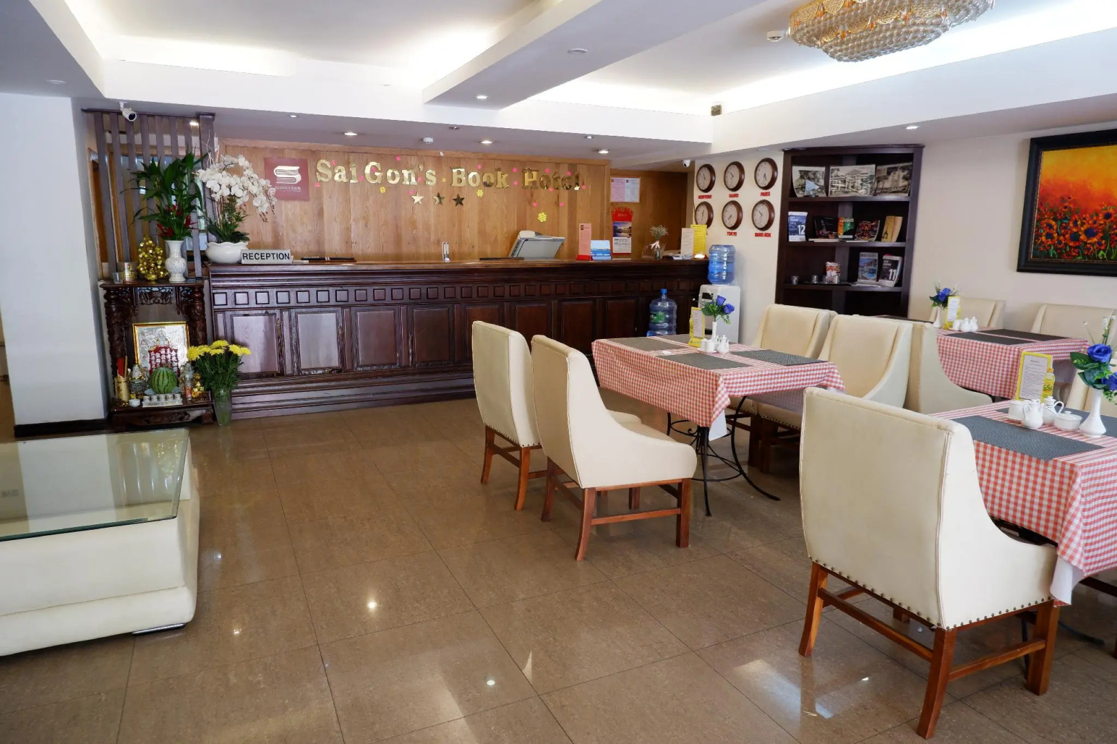Sai Gon's Book Hotel - The Airport Front