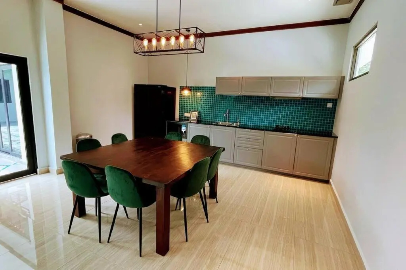 Villa Emerald: 3 Bedroom Pool Villa Near River