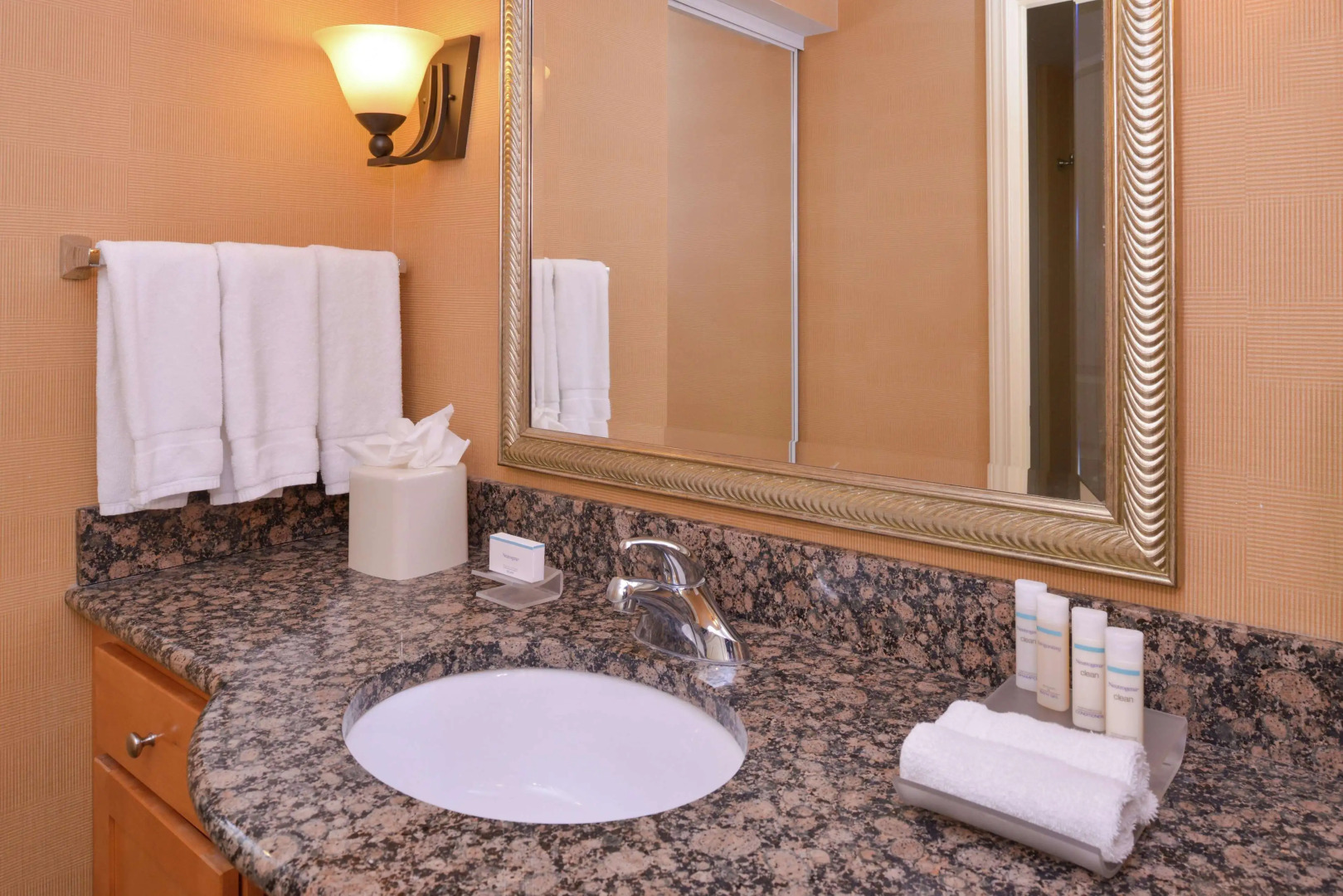 Homewood Suites by Hilton Allentown-West/Fogelsville, PA