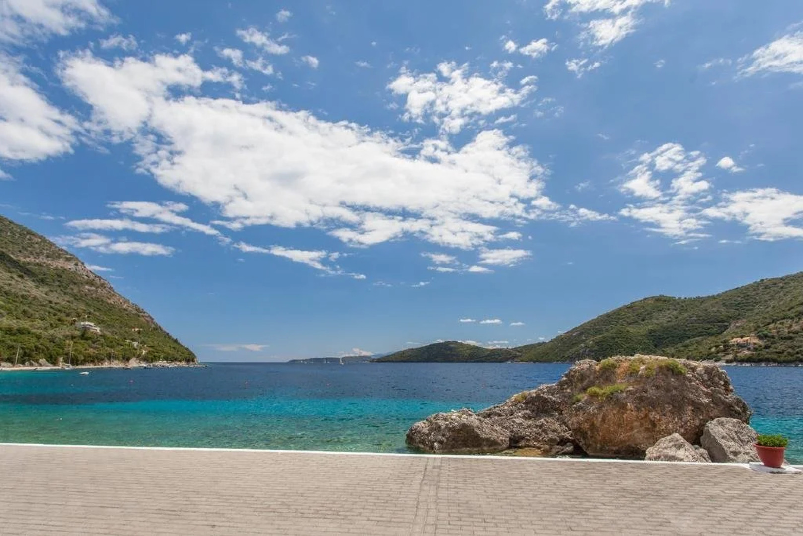 Ionio Sea Poros Studios