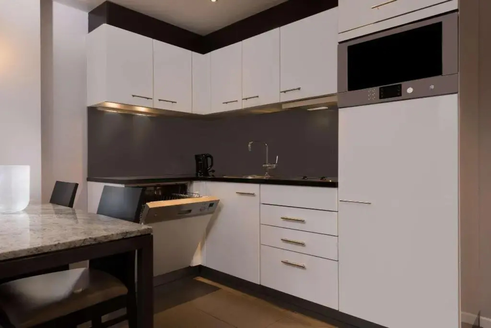 Adina Apartment Hotel Frankfurt Neue Oper