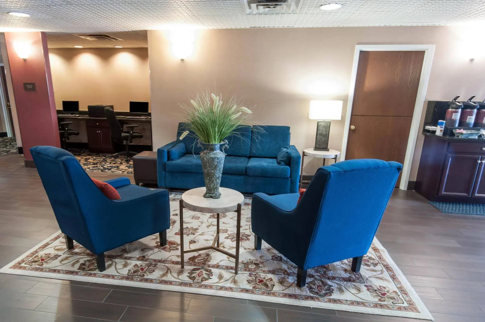 Comfort Suites Bethlehem Near Lehigh University and LVI Airport