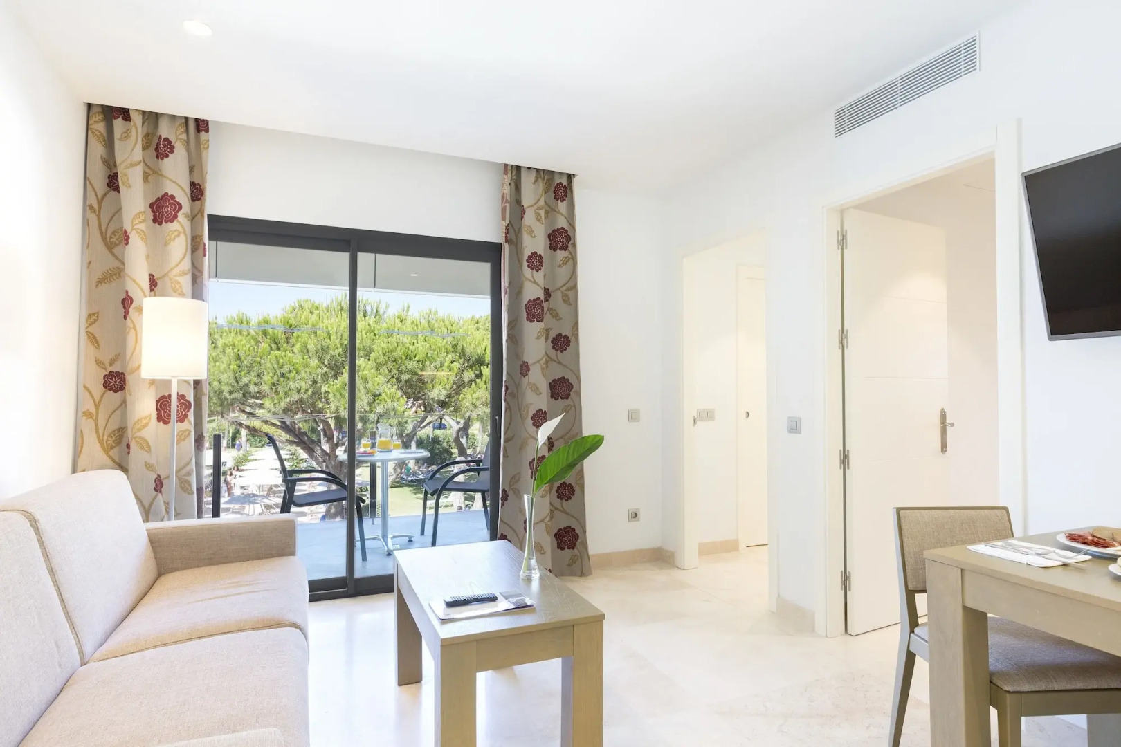 Отель Hipotels Barrosa Garden