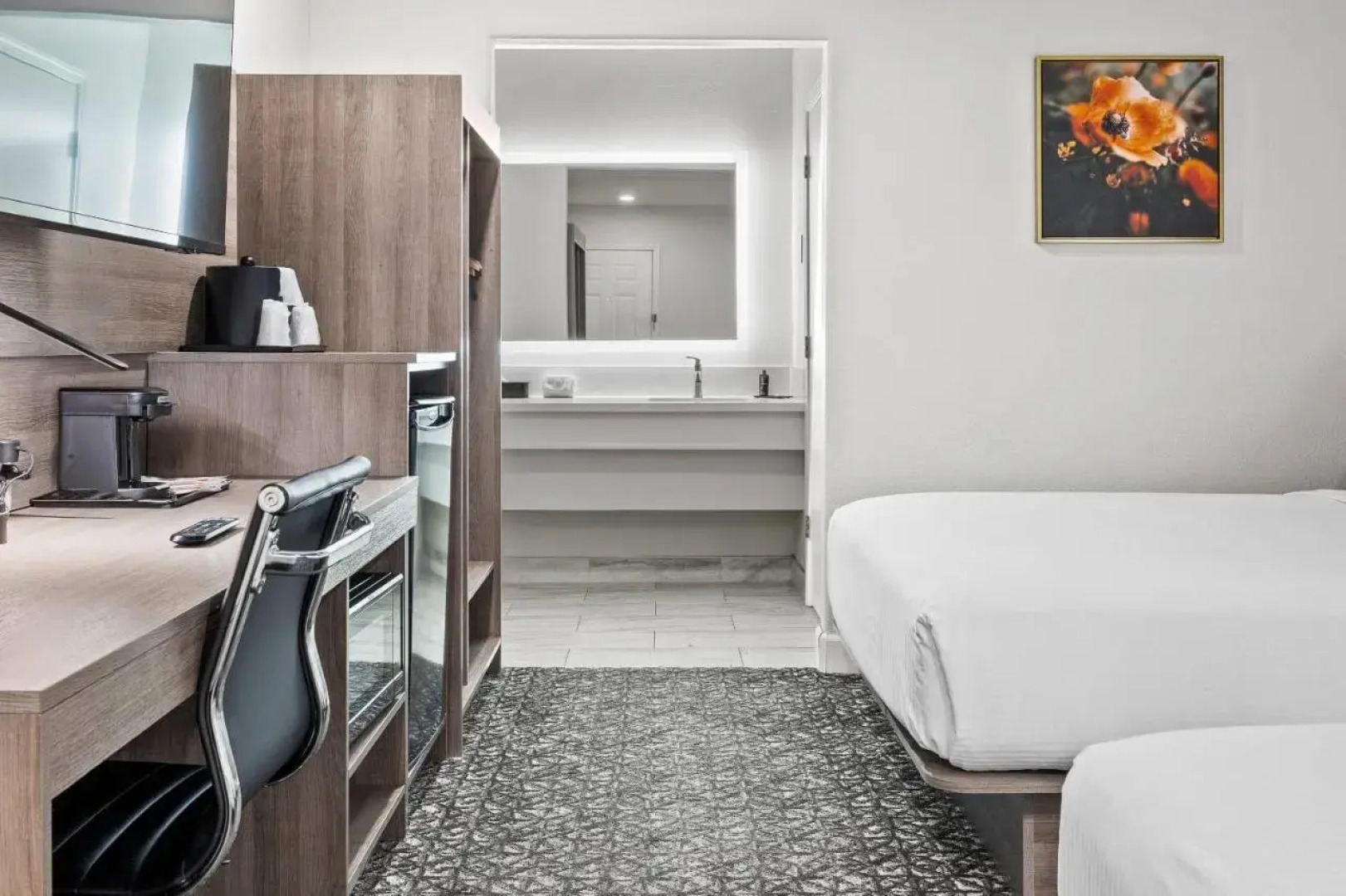 University Park Inn & Suites, an Ascend Collection Hotel