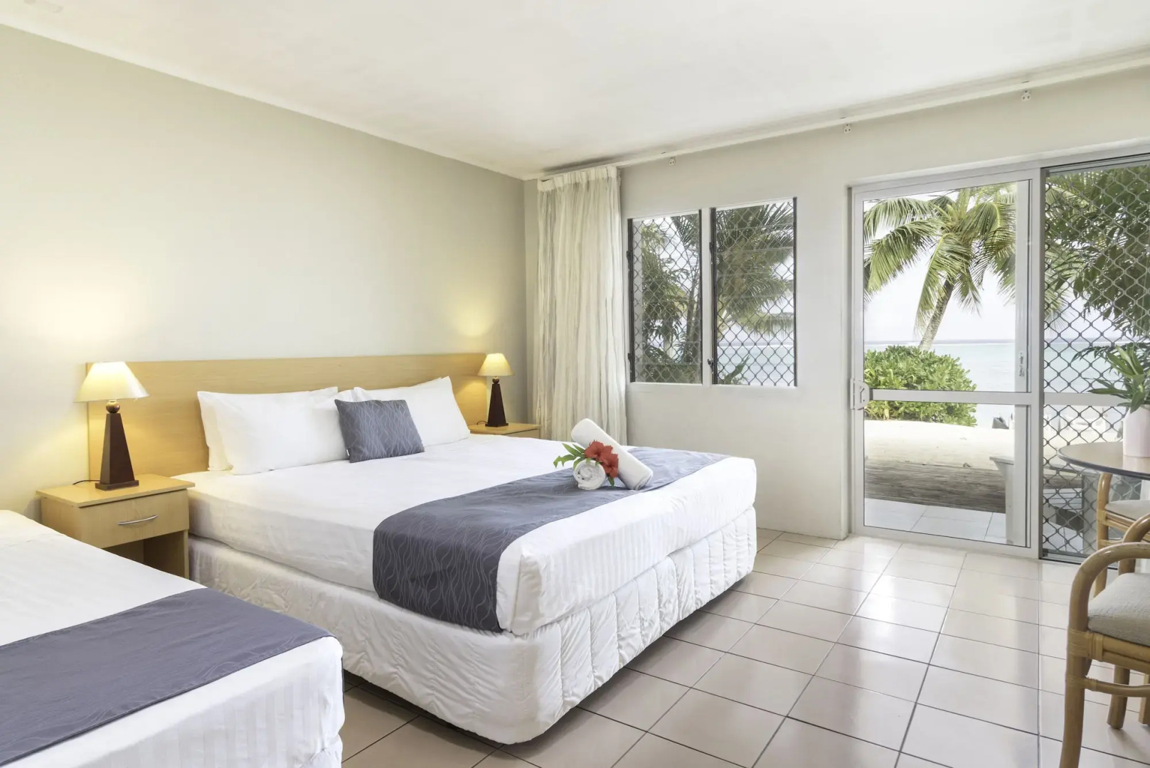 Moana Sands Beachfront Hotel
