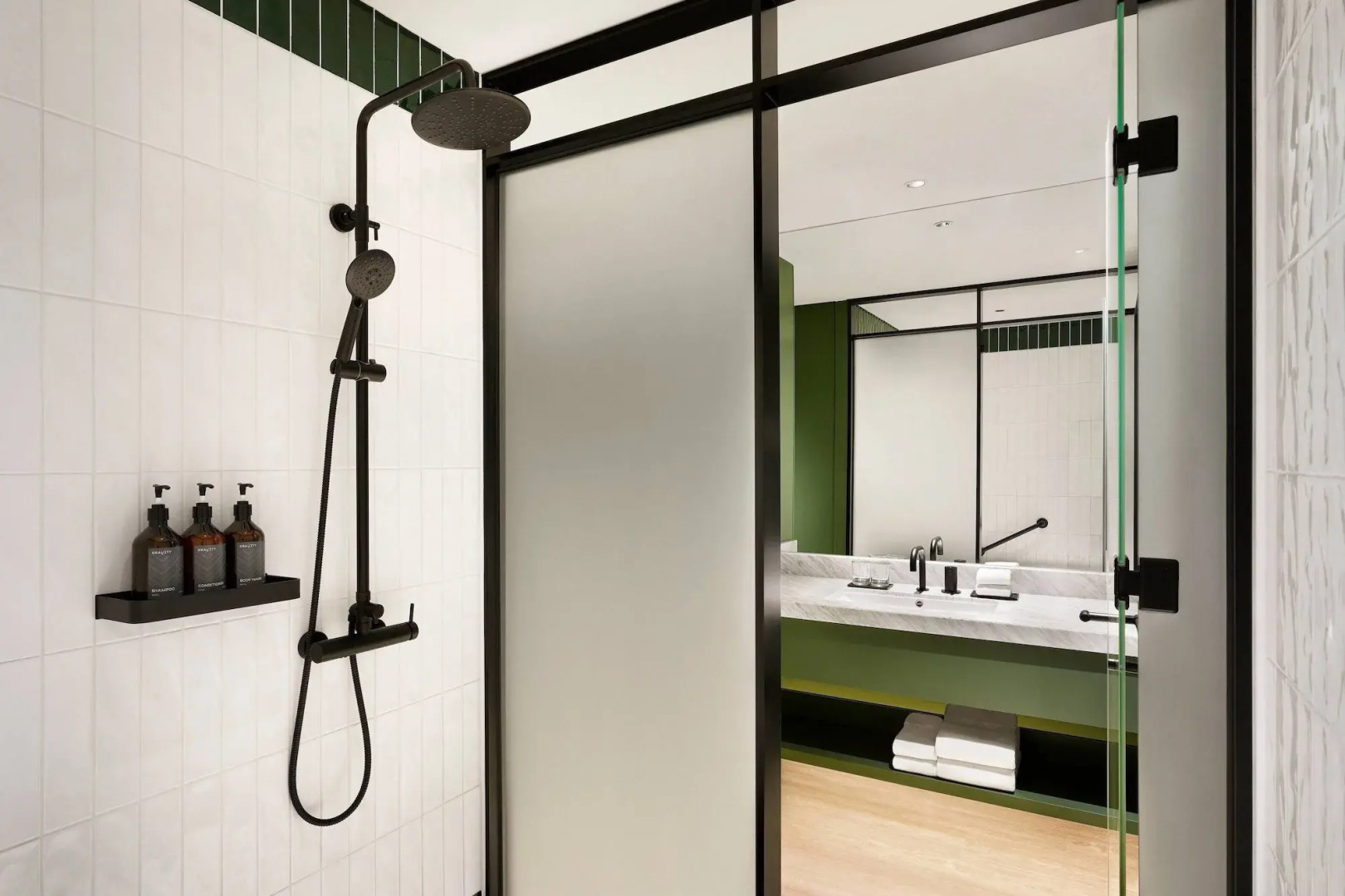 GRAVITY JOSUN Seoul Pangyo, Autograph Collection