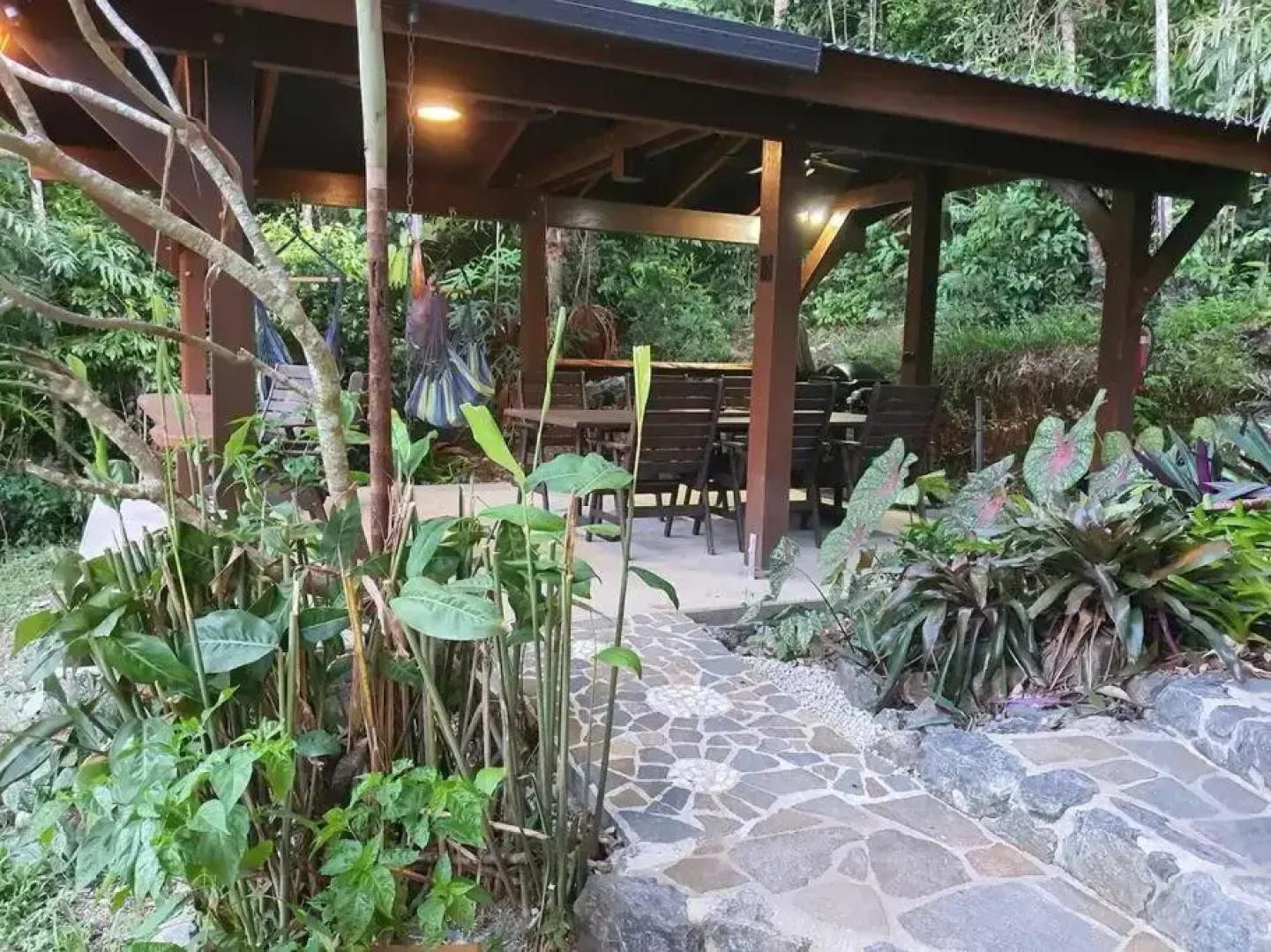 Daintree Holiday Homes - Treeverb Beach House